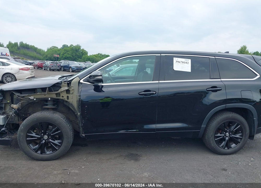 2015 TOYOTA HIGHLANDER LE PLUS V6 VIN: 5TDBKRFH3FS105450