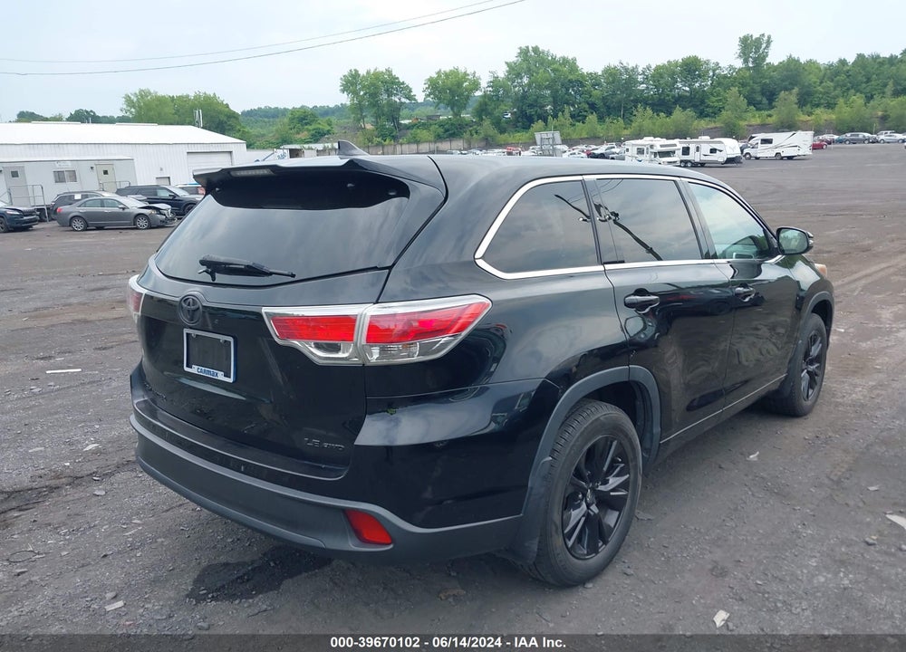 2015 TOYOTA HIGHLANDER LE PLUS V6 VIN: 5TDBKRFH3FS105450