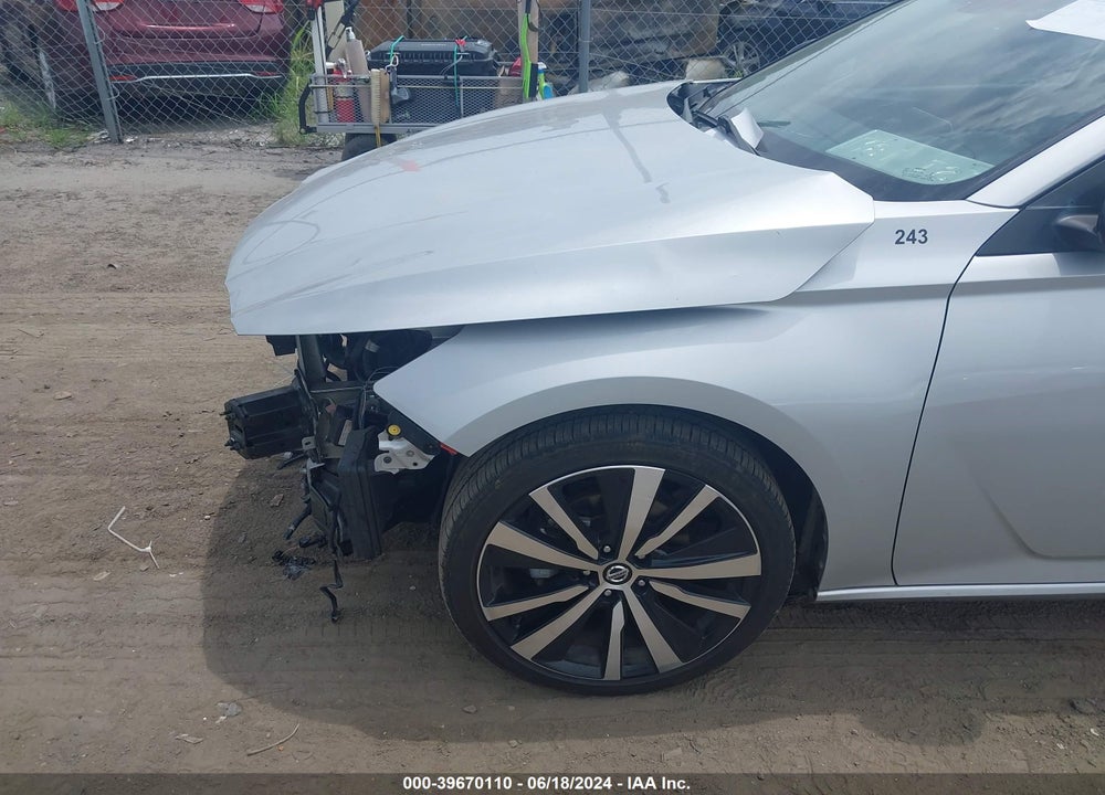 2022 NISSAN ALTIMA SR FWD VIN: 1N4BL4CV6NN302164