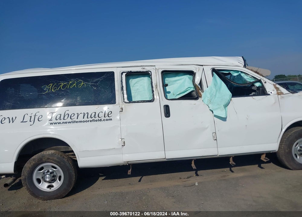 2017 CHEVROLET EXPRESS 3500 LT VIN: 1GAZGPFG5H1340498