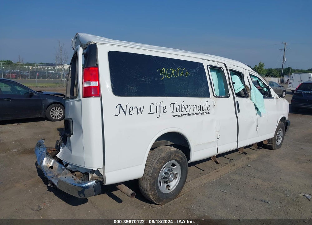 2017 CHEVROLET EXPRESS 3500 LT VIN: 1GAZGPFG5H1340498