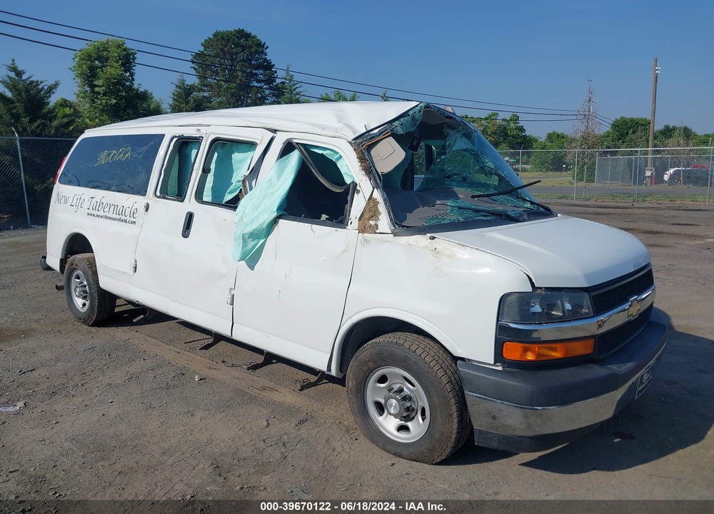 2017 CHEVROLET EXPRESS 3500 LT VIN: 1GAZGPFG5H1340498