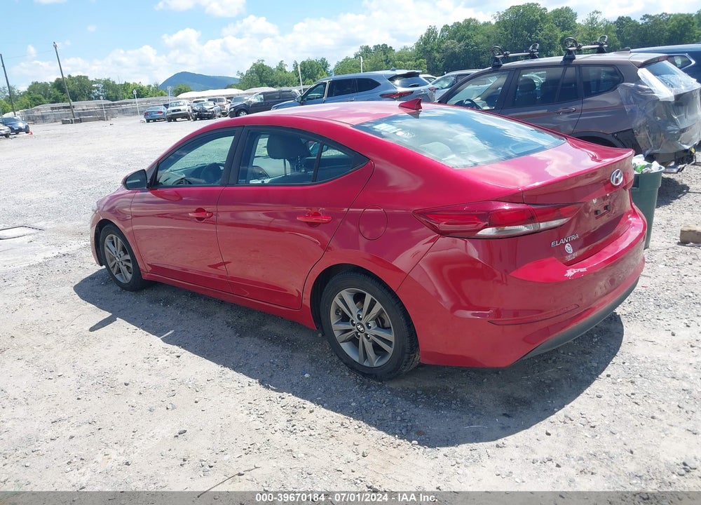 2018 HYUNDAI ELANTRA SEL VIN: 5NPD84LF5JH263767