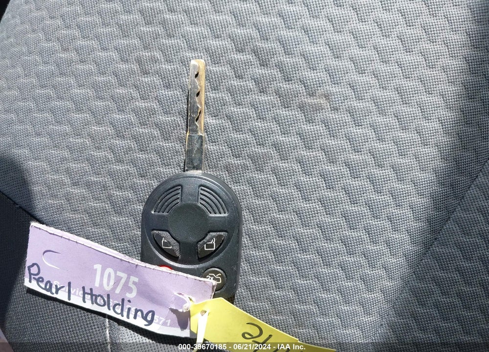 2017 FORD ESCAPE SE VIN: 1FMCU0G90HUA29004