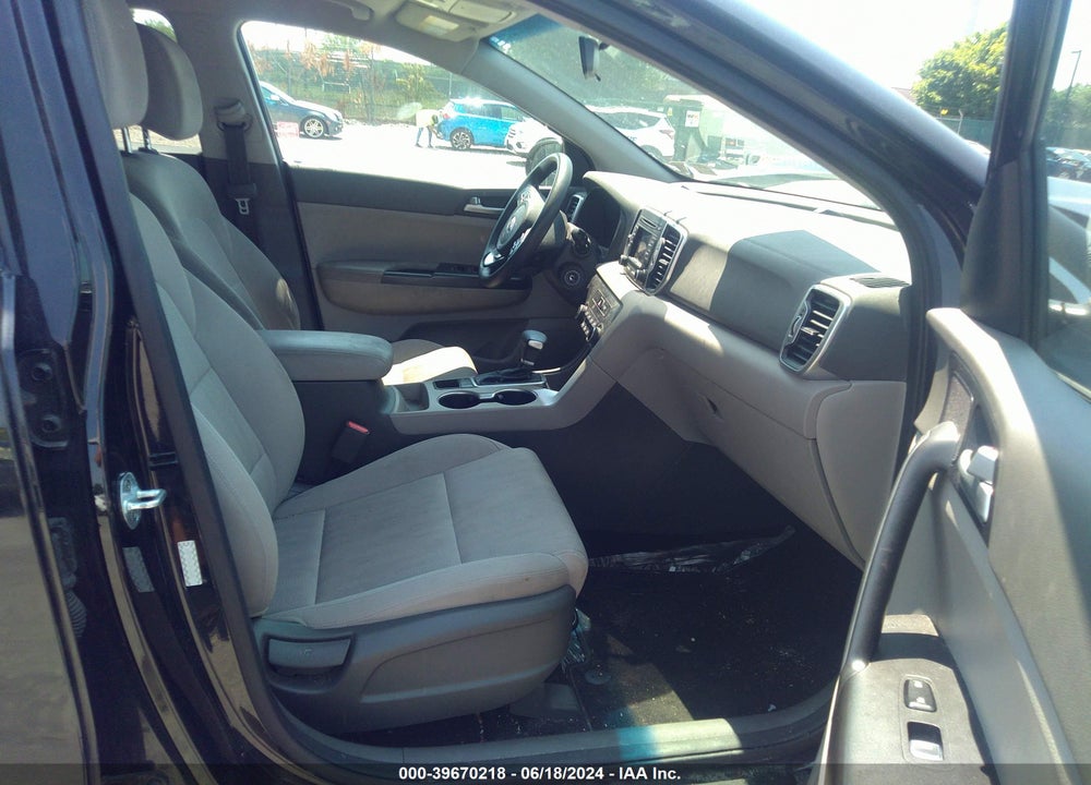 2017 KIA SPORTAGE LX VIN: KNDPMCACXH7260177