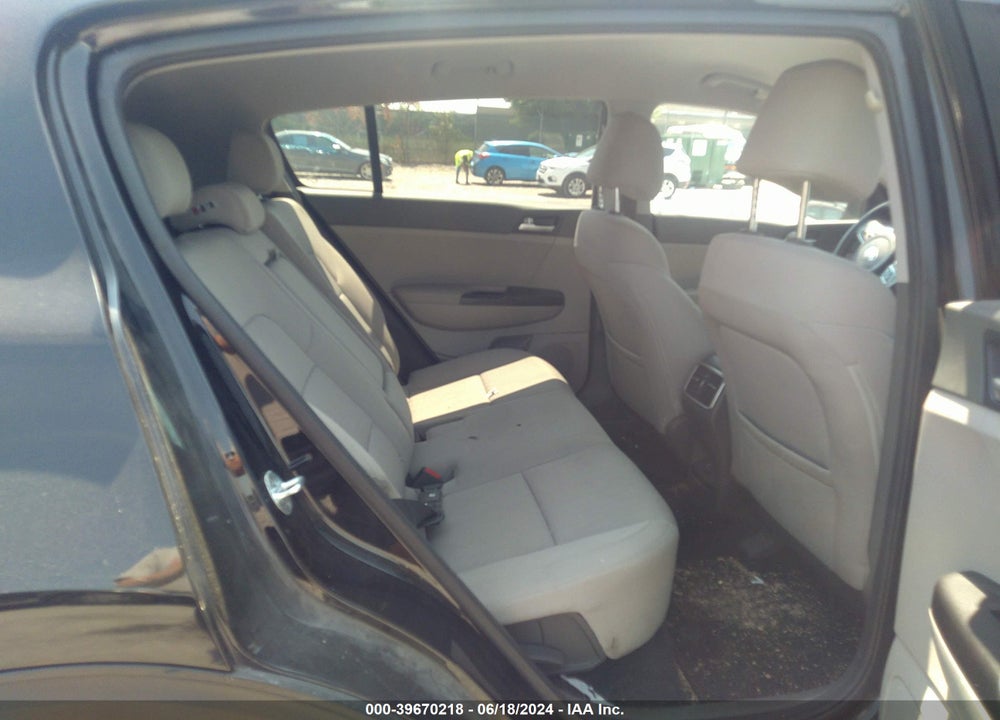 2017 KIA SPORTAGE LX VIN: KNDPMCACXH7260177