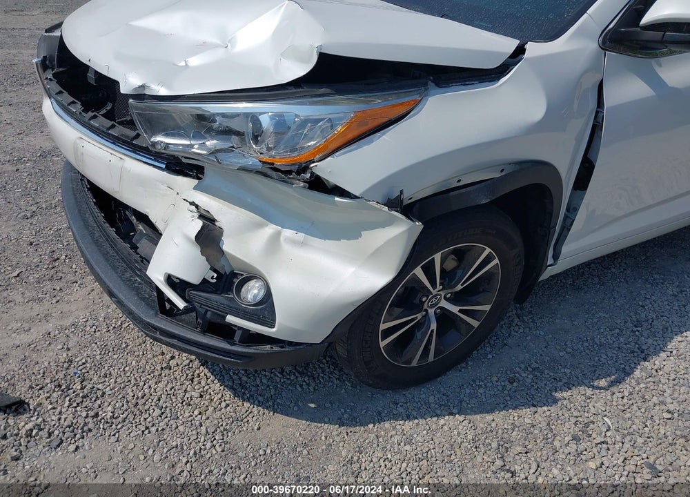 2016 TOYOTA HIGHLANDER XLE V6 VIN: 5TDKKRFH6GS151808