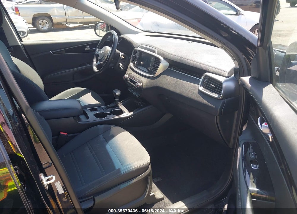 2019 KIA SORENTO 3.3L S VIN: 5XYPGDA56KG586454