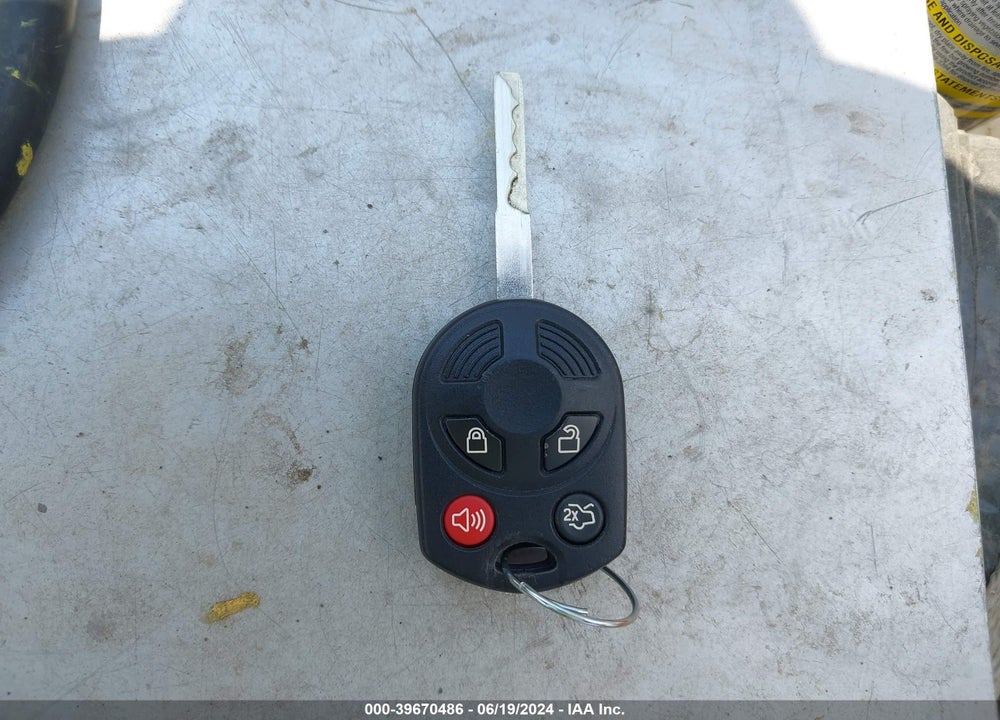 2018 FORD FOCUS SE VIN: 1FADP3FE0JL320961