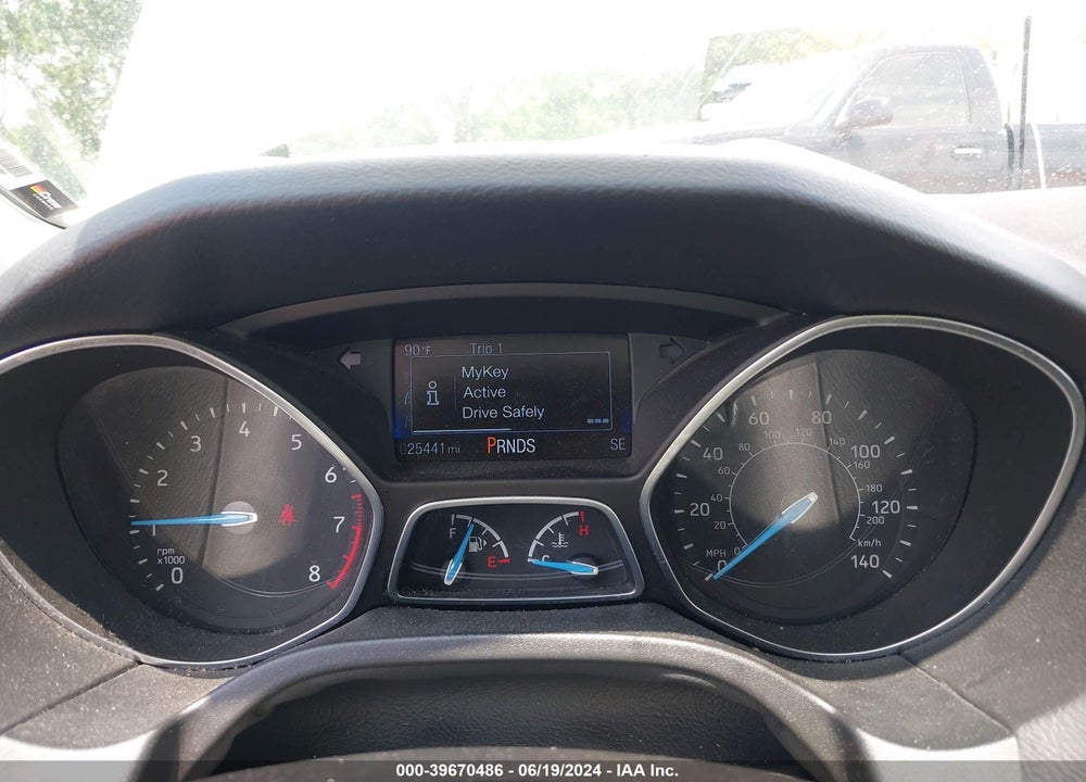 2018 FORD FOCUS SE VIN: 1FADP3FE0JL320961