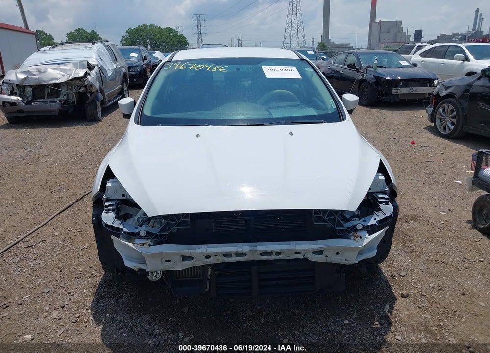 2018 FORD FOCUS SE VIN: 1FADP3FE0JL320961