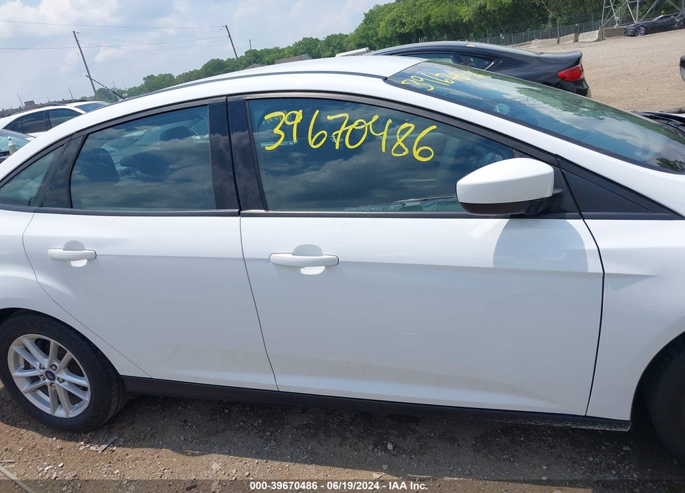 2018 FORD FOCUS SE VIN: 1FADP3FE0JL320961