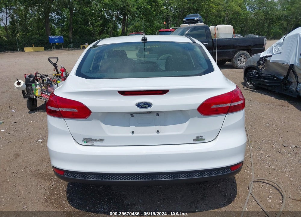 2018 FORD FOCUS SE VIN: 1FADP3FE0JL320961