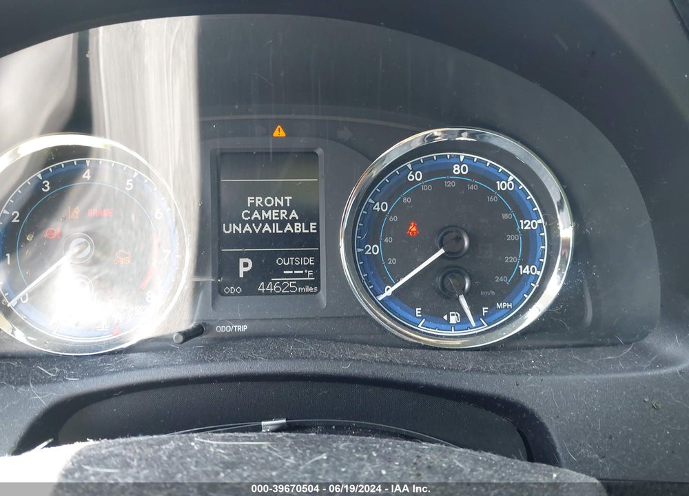 2018 TOYOTA COROLLA VIN: 2T1BURHE0JC120096