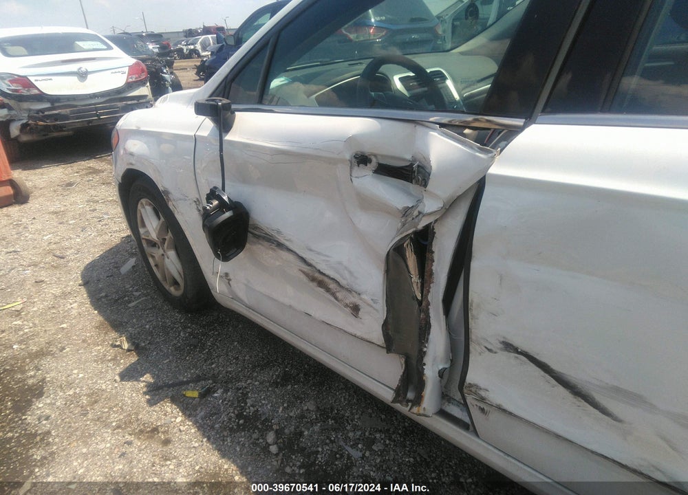 2014 FORD FUSION SE VIN: 3FA6P0H72ER338441