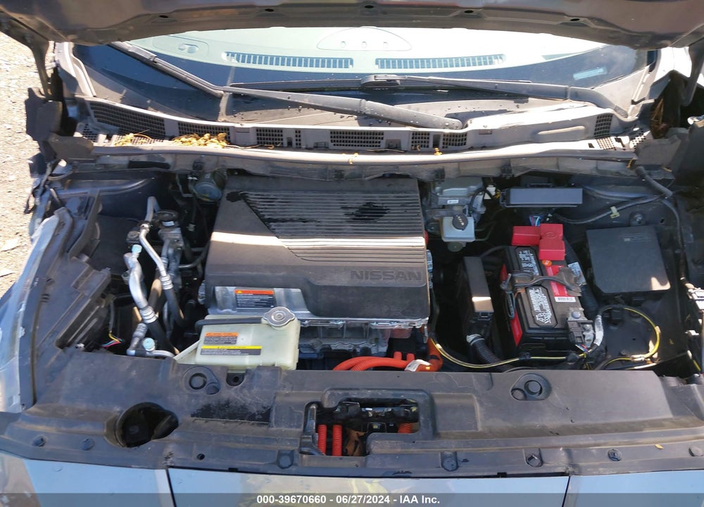 2018 NISSAN LEAF VIN: 1N4AZ1CP1JC302105