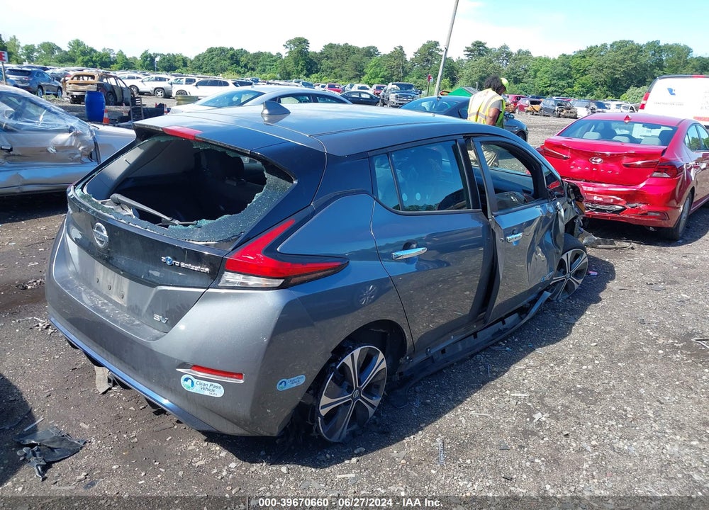 2018 NISSAN LEAF VIN: 1N4AZ1CP1JC302105