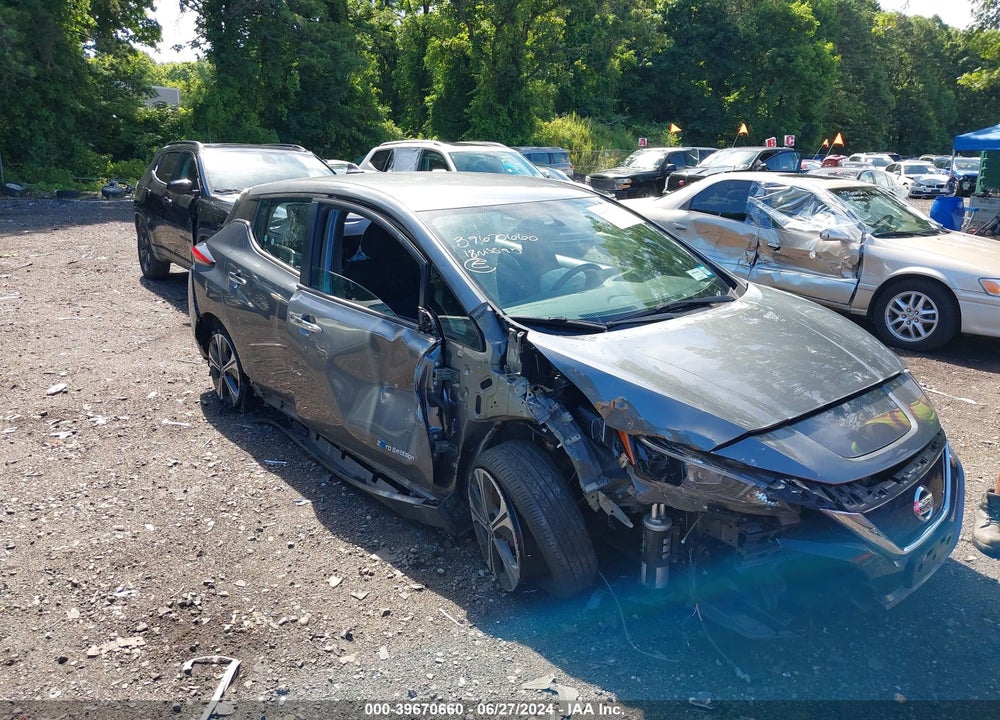 2018 NISSAN LEAF VIN: 1N4AZ1CP1JC302105
