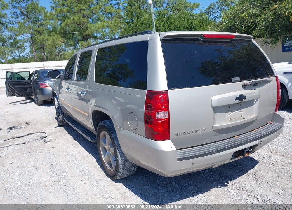 2008 CHEVROLET SUBURBAN 1500 LTZ VIN: 1GNFC16J38R131428