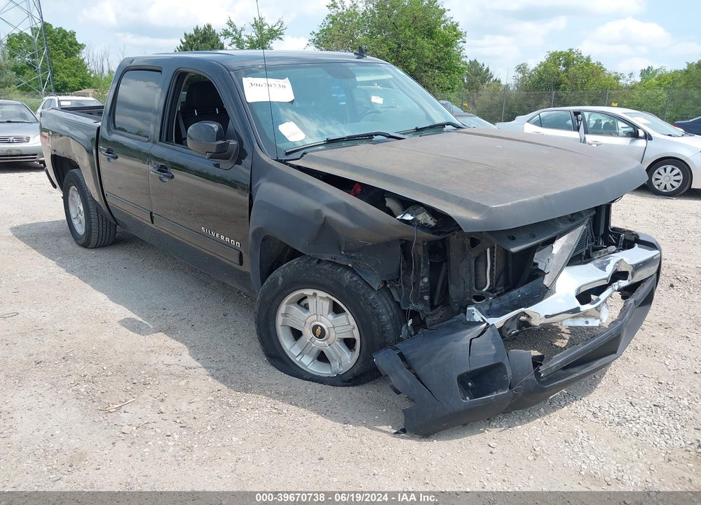 2011 CHEVROLET SILVERADO 1500 LT VIN: 3GCPKSE31BG372744