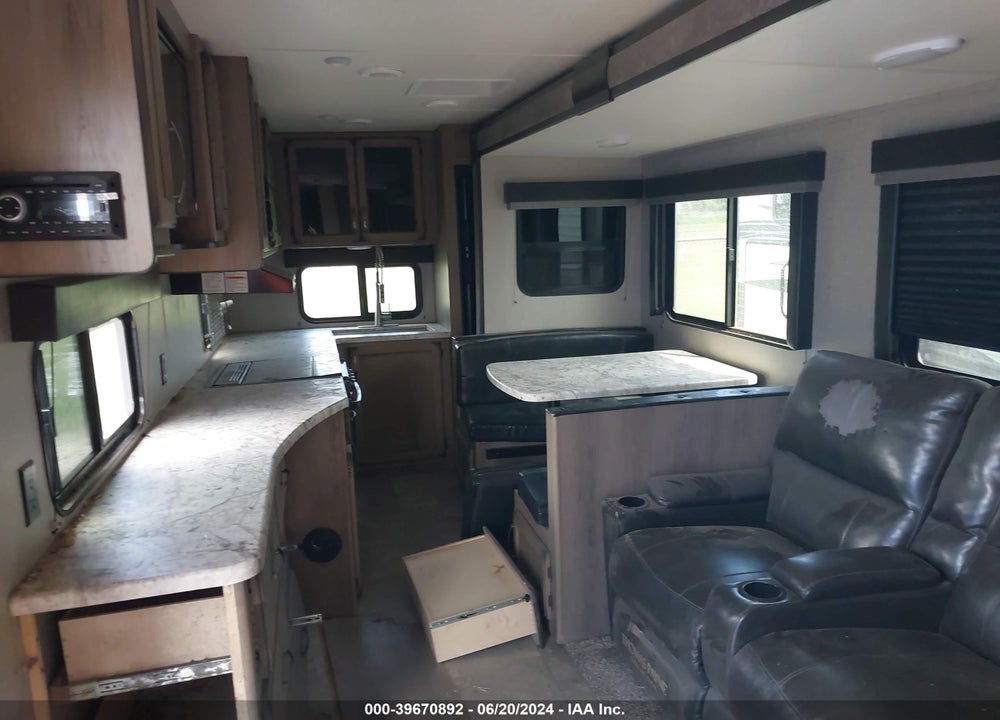2019 GRAND DESIGN TRANSCEND VIN: 573TT3425K8801361