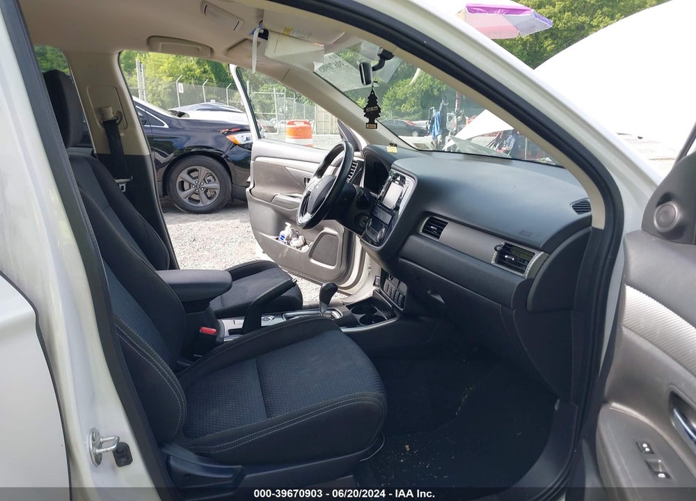 2017 MITSUBISHI OUTLANDER ES VIN: JA4AZ2A36HZ069291