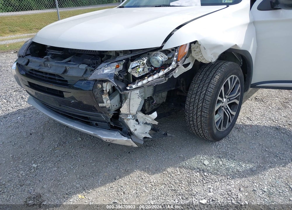 2017 MITSUBISHI OUTLANDER ES VIN: JA4AZ2A36HZ069291