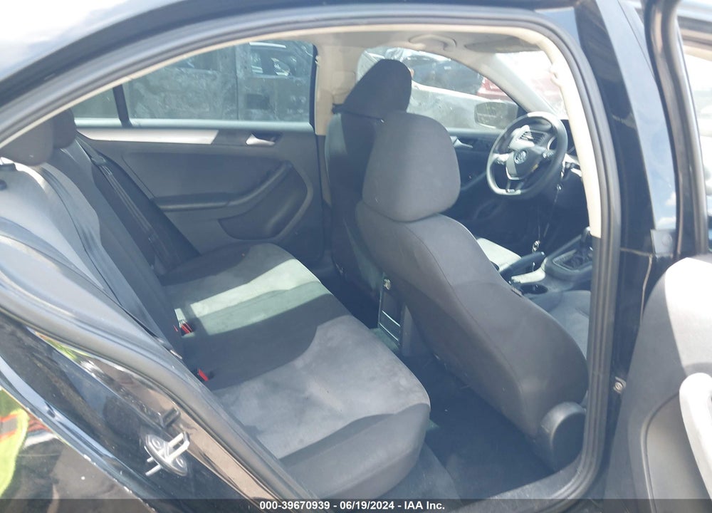 2017 VOLKSWAGEN JETTA 1.4T S VIN: 3VW2B7AJ9HM389679
