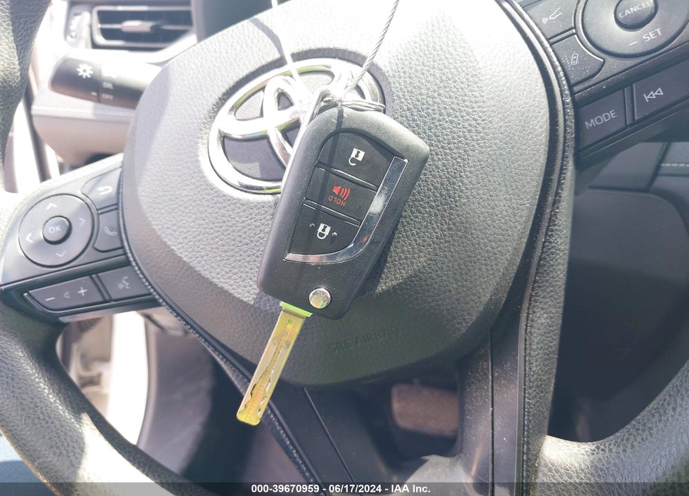 2019 TOYOTA RAV4 LE VIN: JTMF1RFV9KD036909