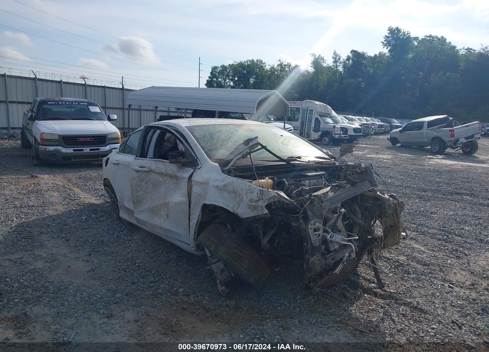 2016 CHRYSLER 200 LIMITED VIN: 1C3CCCAB7GN150663