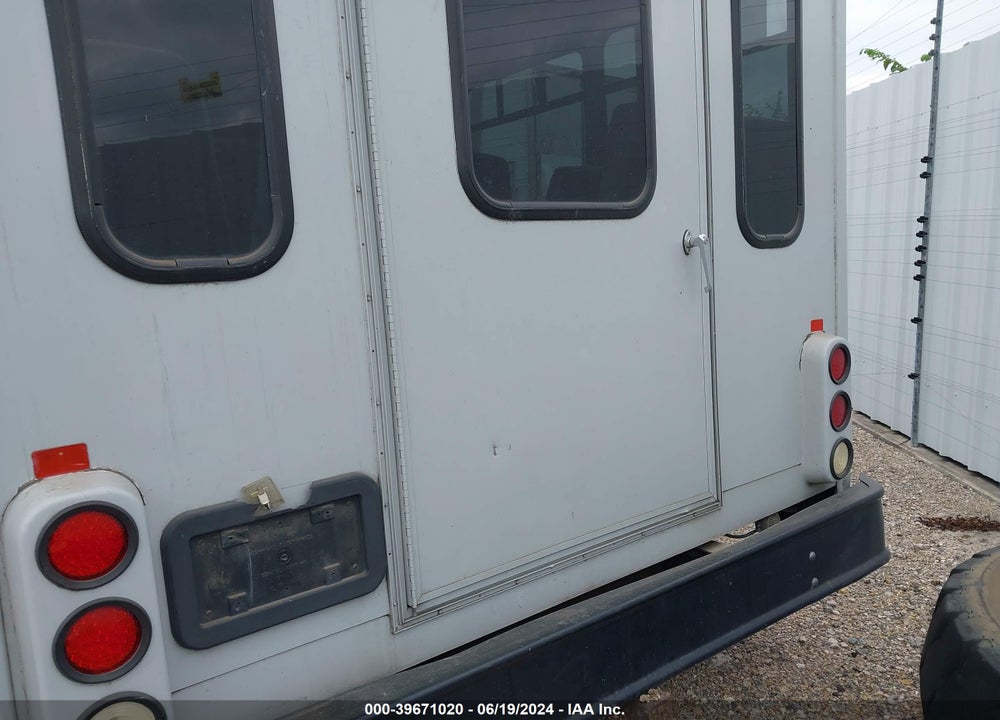 2006 STARCRAFT BUS E-450 CUTAWAY VIN: 1FDXE45S76DA72635