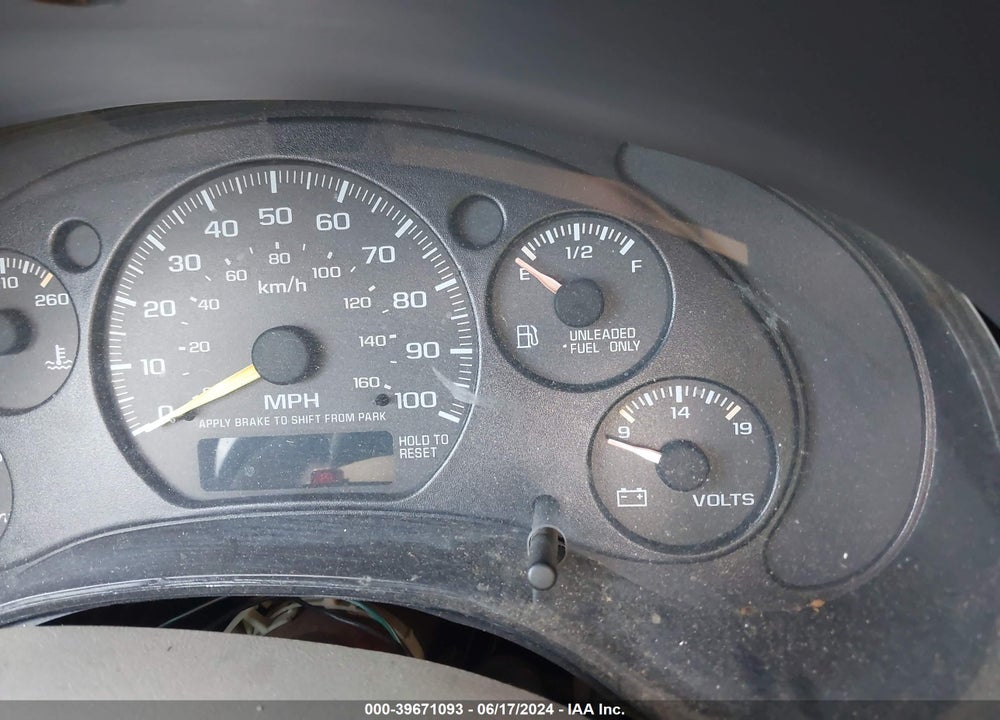 1998 CHEVROLET S-10 LS SPORTSIDE VIN: 1GCCS1444W8222917