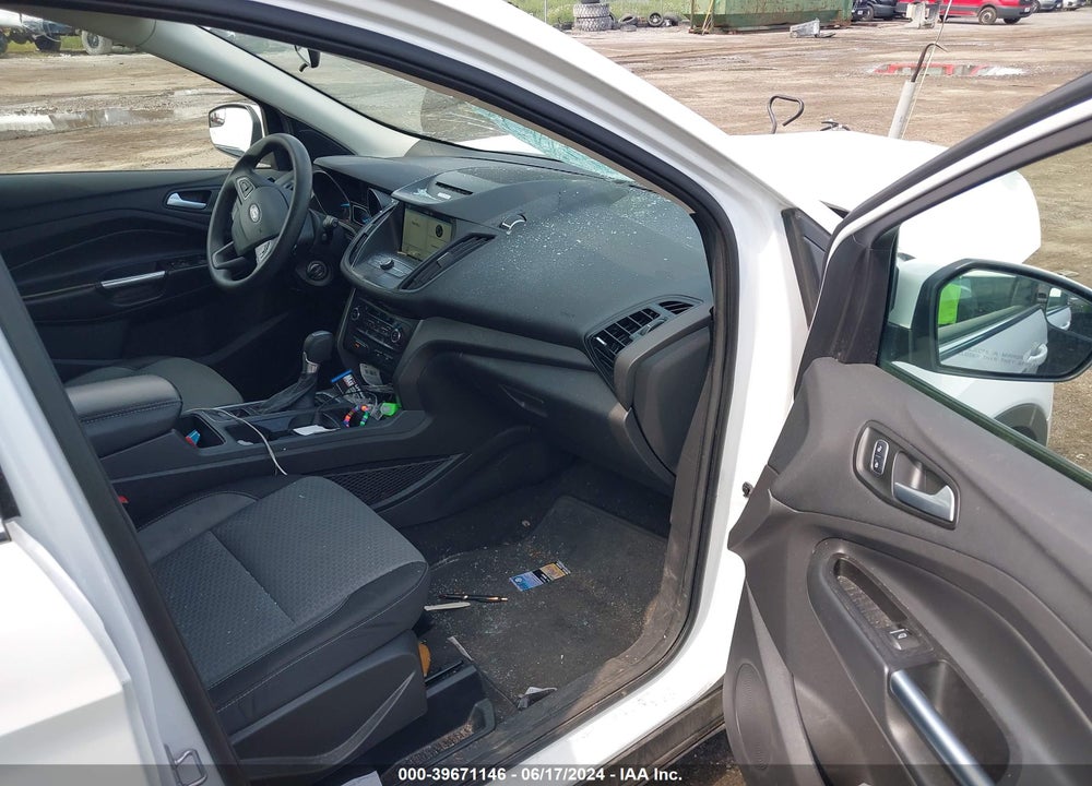 2017 FORD ESCAPE SE VIN: 1FMCU9GD2HUE58959