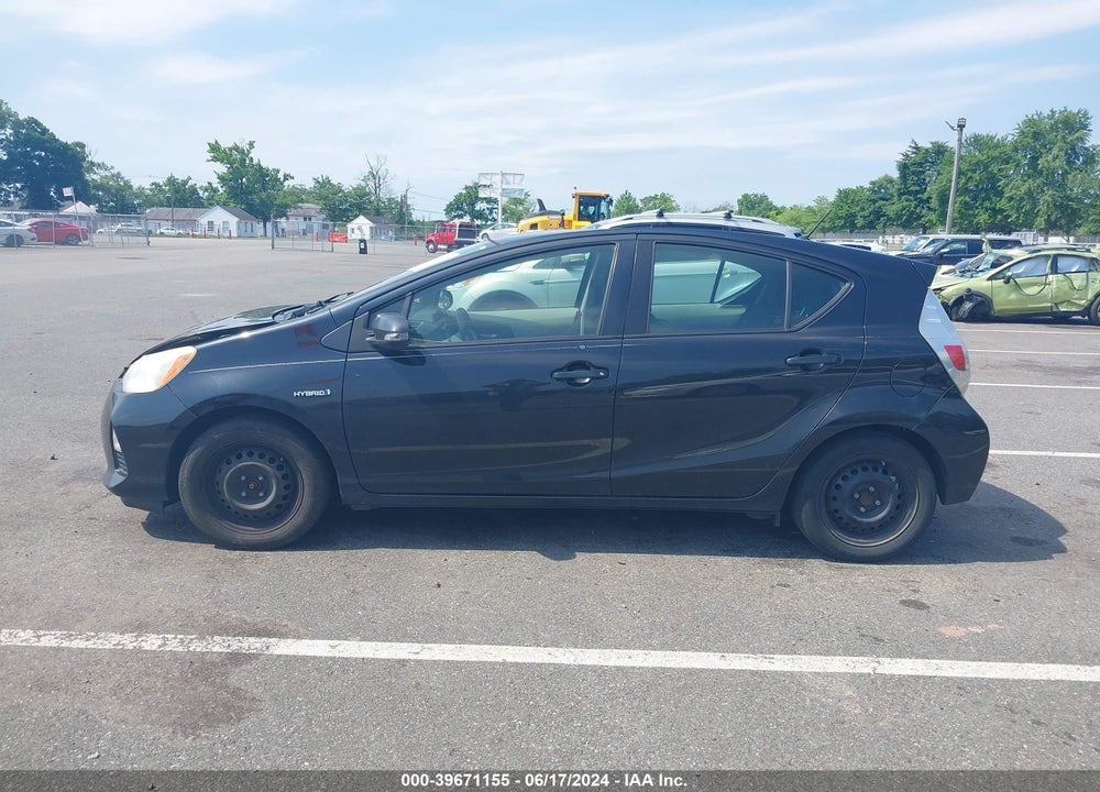 2013 TOYOTA PRIUS C TWO VIN: JTDKDTB36D1554150