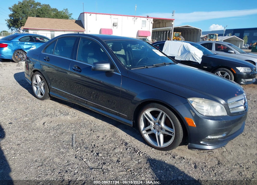 2011 MERCEDES-BENZ C 300 LUXURY/SPORT VIN: WDDGF5EB6BF641129