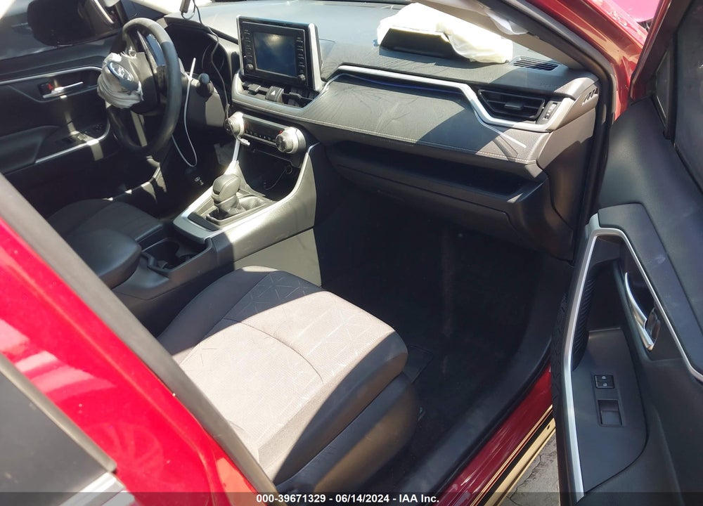 2019 TOYOTA RAV4 XLE VIN: JTMW1RFV5KD507339