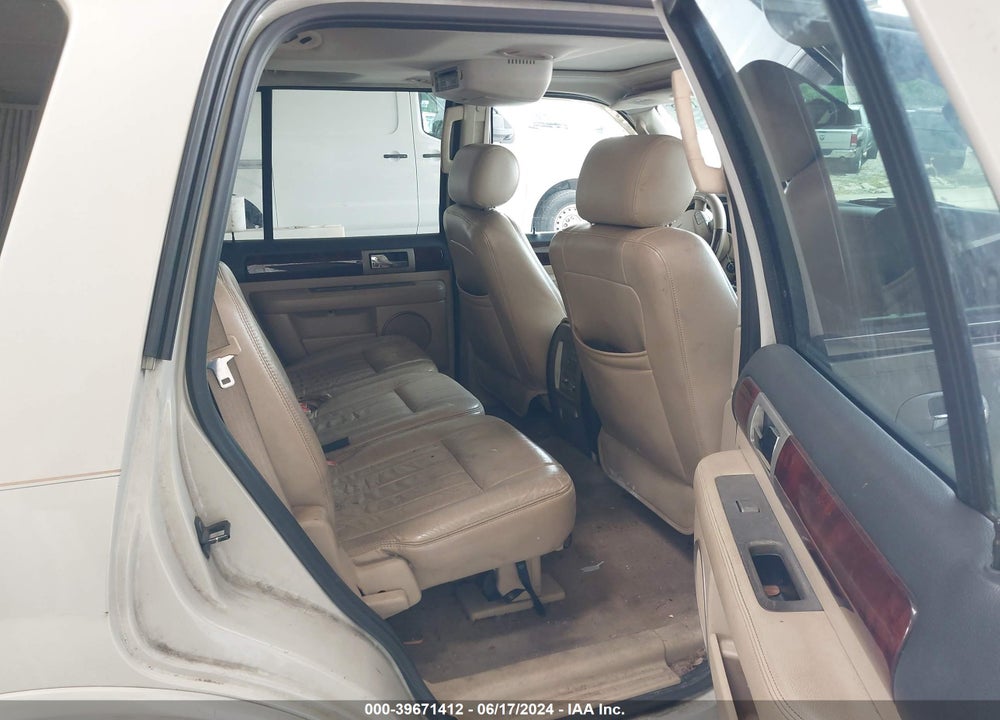 2006 LINCOLN NAVIGATOR LUXURY/ULTIMATE VIN: 5LMFU28576LJ19724