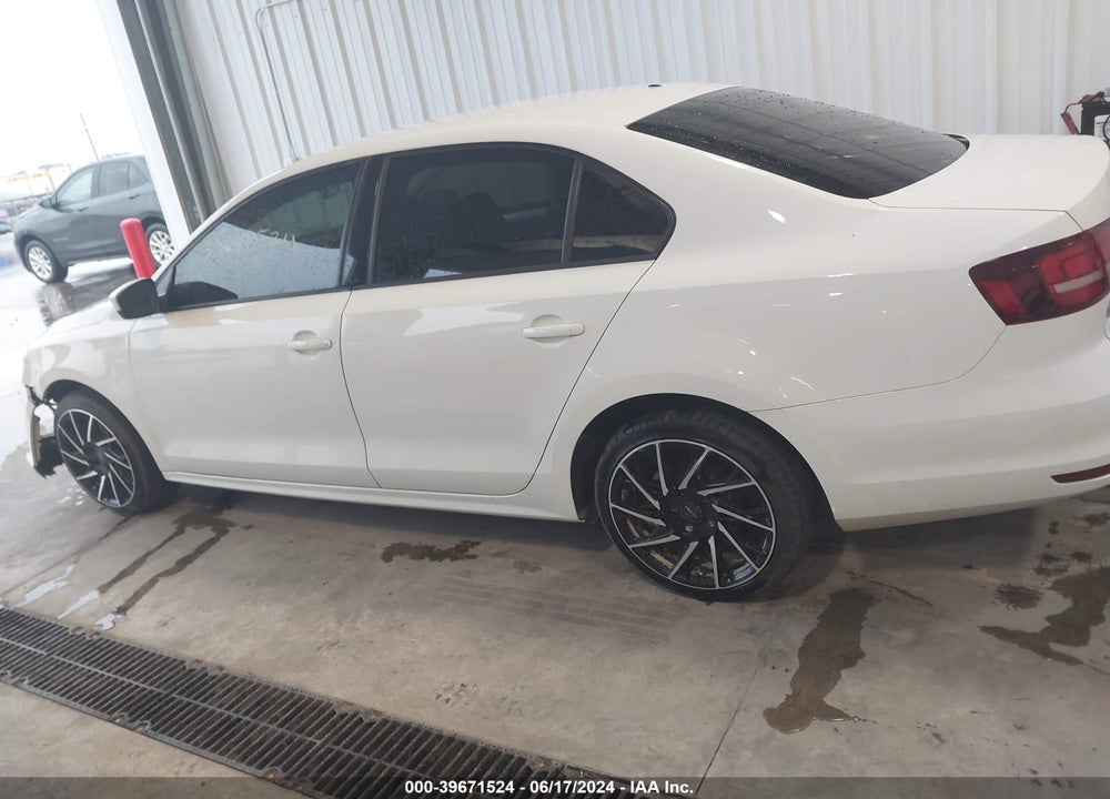 2018 VOLKSWAGEN JETTA 1.4T S VIN: 3VW2B7AJ1JM224957