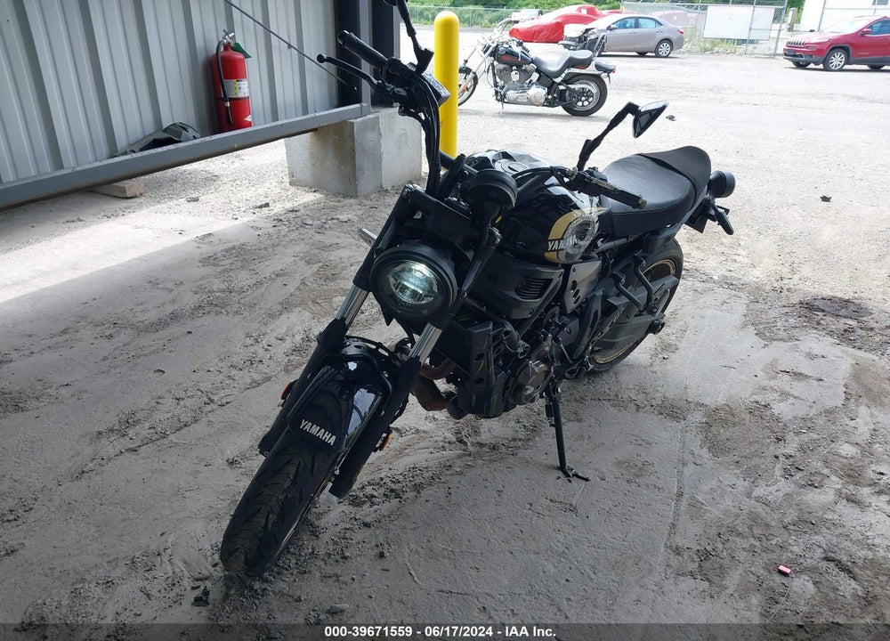 2023 YAMAHA MTM690 VIN: JYARM42Y1PA000899