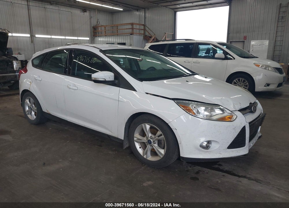2014 FORD FOCUS SE VIN: 1FADP3K25EL461252