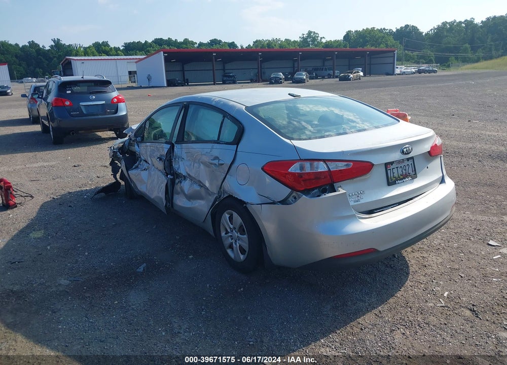 2015 KIA FORTE LX VIN: KNAFK4A6XF5366667