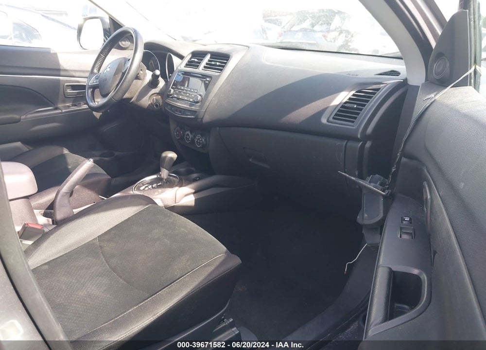 2015 MITSUBISHI OUTLANDER SPORT ES VIN: 4A4AP3AU2FE041673