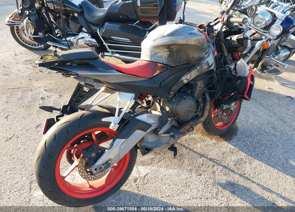 2022 APRILIA TUONO 660 VIN: ZD4KSUL03NS000046