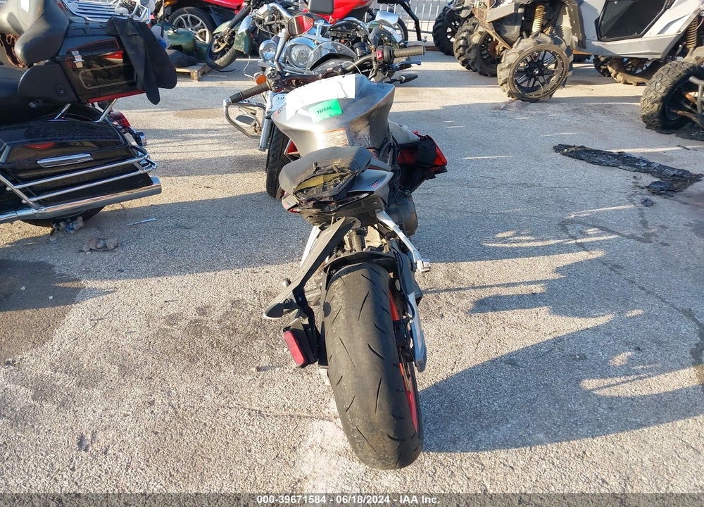 2022 APRILIA TUONO 660 VIN: ZD4KSUL03NS000046