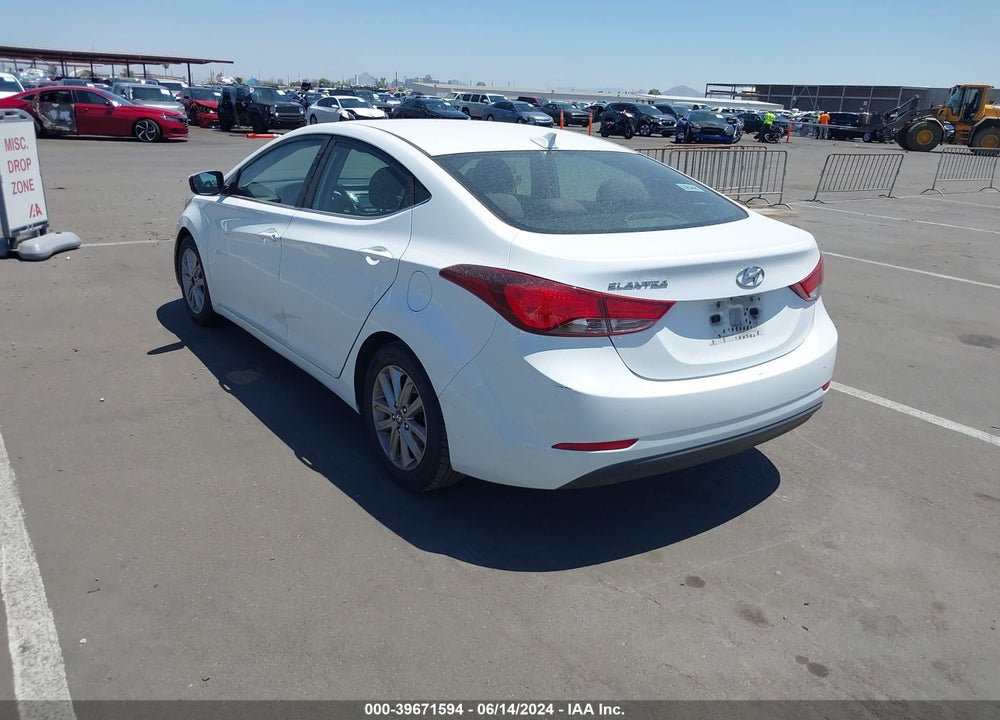 2015 HYUNDAI ELANTRA SE VIN: 5NPDH4AE9FH634463