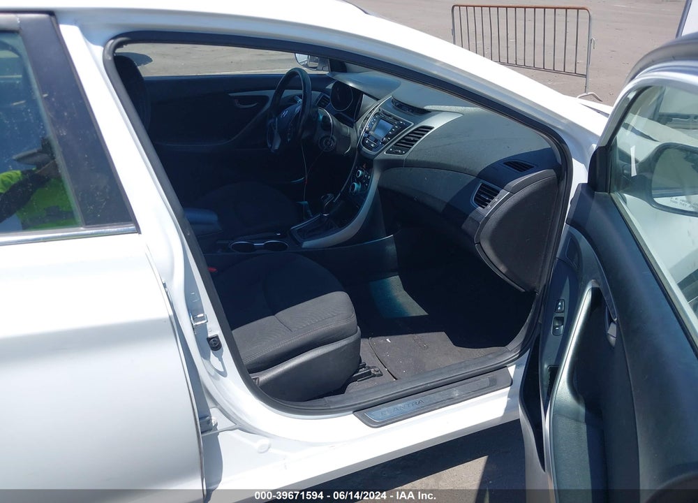 2015 HYUNDAI ELANTRA SE VIN: 5NPDH4AE9FH634463