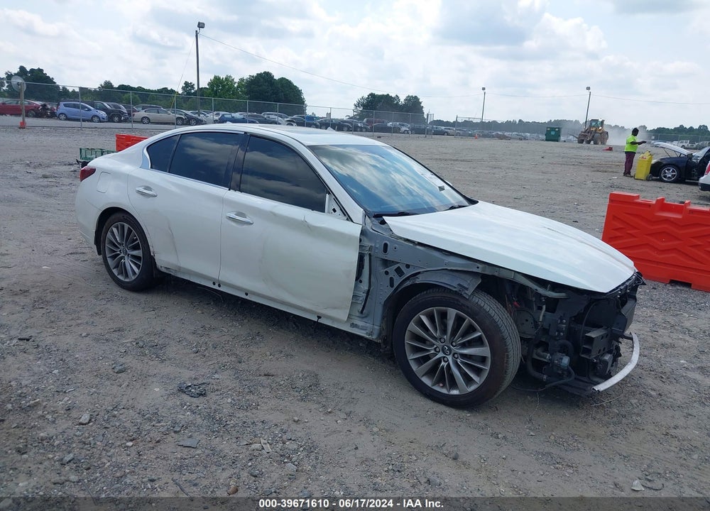 2018 INFINITI Q50 3.0T LUXE VIN: JN1EV7AP9JM360120