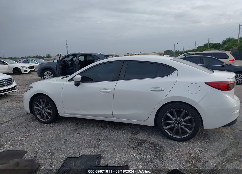 2018 MAZDA 3 TOURING VIN: 3MZBN1V31JM193497