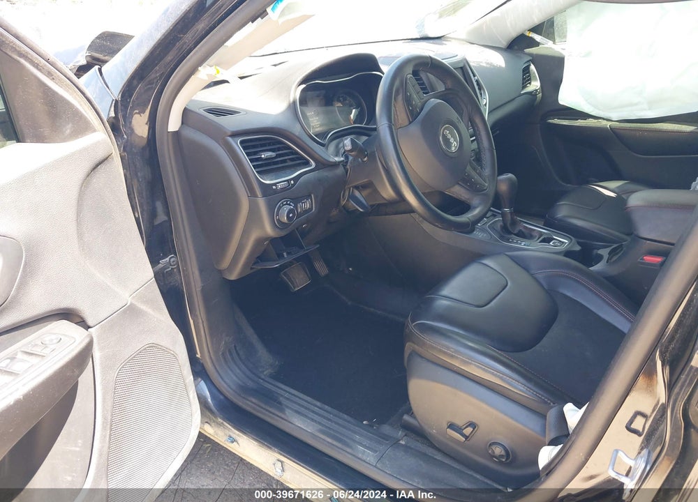 2019 JEEP CHEROKEE TRAILHAWK 4X4 VIN: 1C4PJMBX4KD328451