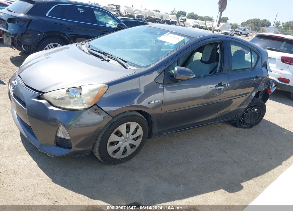 2013 TOYOTA PRIUS C VIN: JTDKDTB35D1546895